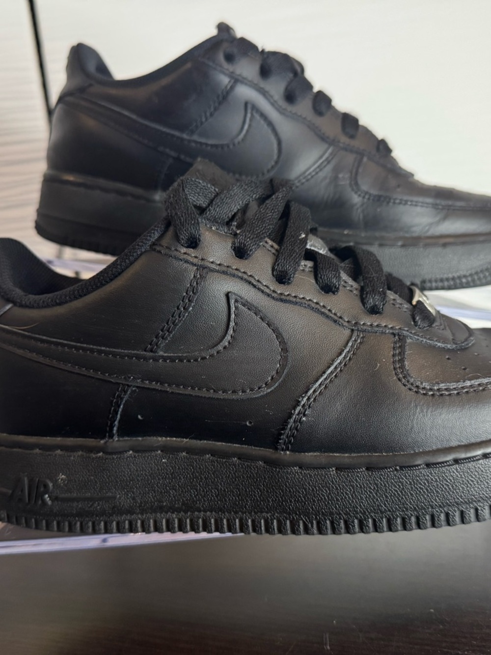 Nike Air Force 1 '07 Low triple black- Size 6.5Y  Pre Loved, Excellent Cond